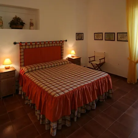 Le Matine Di San Teodoro Apartment
