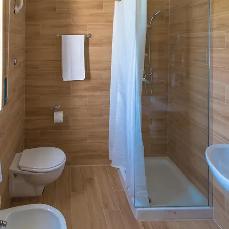 Le Matine Di San Teodoro Apartment *